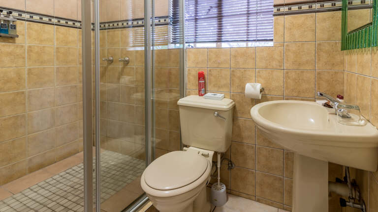 Gannet Place Luxury Room 4